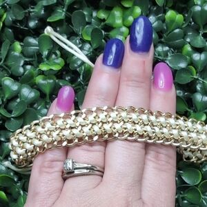 Elegant Gold Chain Bracelet